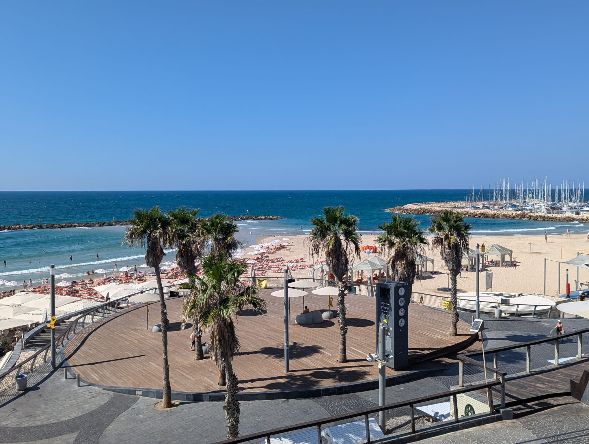 tel aviv beach by frishman