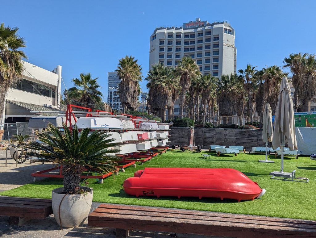 tel aviv marina paddelboards