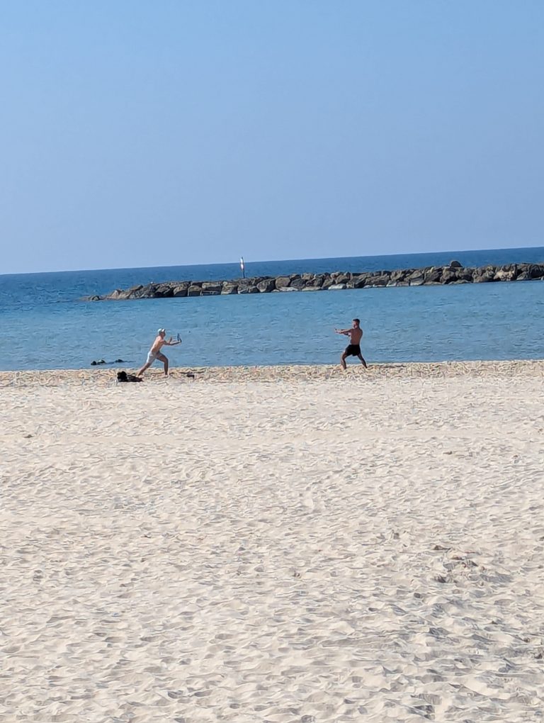 Maravi Beach waves, Tel Aviv-Yafo