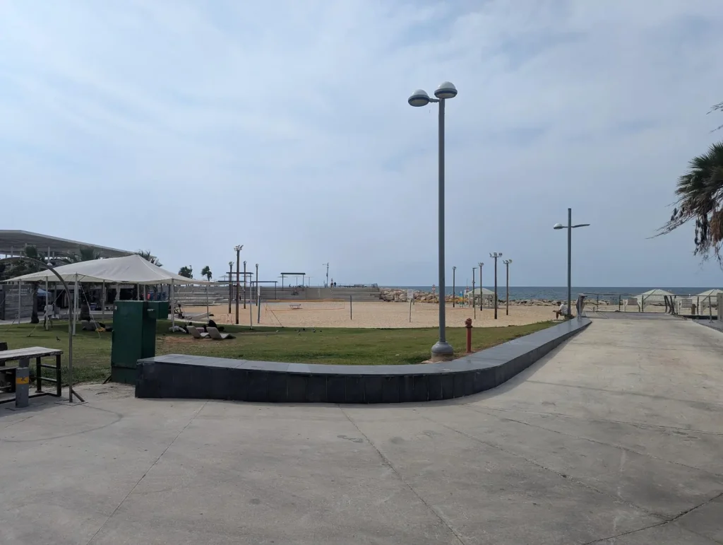 Promenade and sand courts at the south end of Banana Beach
