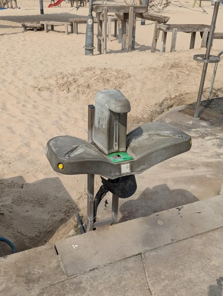 Drinking fountain at the beach steps
