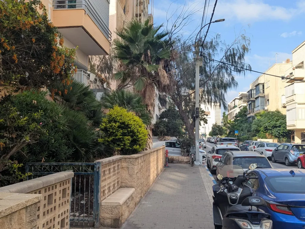 Garden path on a residential street off Hayarkon Street, Tel Aviv